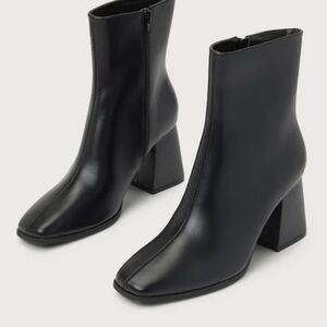 NWT Elegant Black Ankle Boots